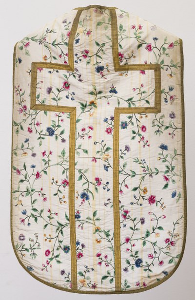 Vrouwelijke stoffen in kerkelijke kledij